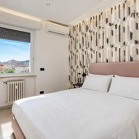 Respsuite - Novara Est 2 Camere, 2 Bagni E Garage Apartamento *