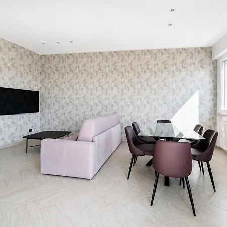 Respsuite - Novara Est 2 Camere, 2 Bagni E Garage *